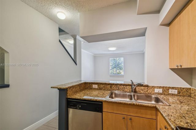 2945 NE 185th St 1407, Aventura, FL 33180