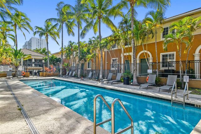 2945 NE 185th St 1407, Aventura, FL 33180