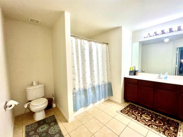 2522 Tracy Lane, Highlands, TX 77562