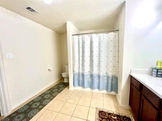 2522 Tracy Lane, Highlands, TX 77562