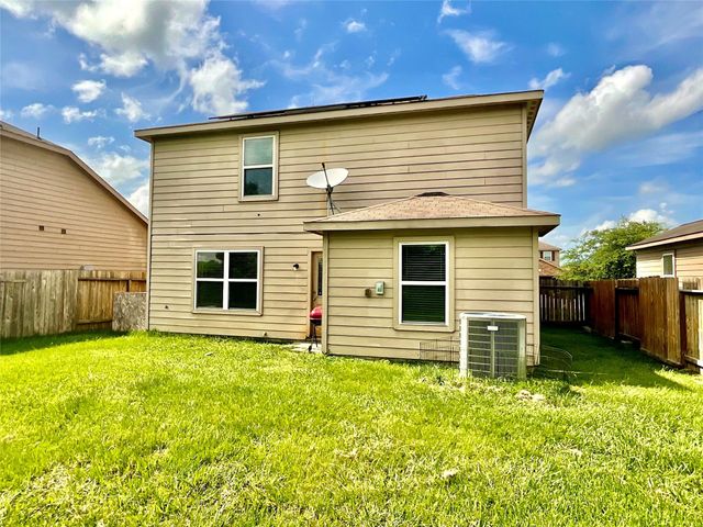 2522 Tracy Lane, Highlands, TX 77562