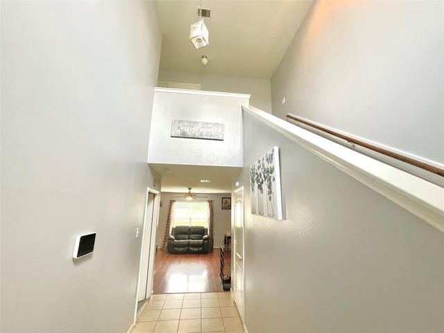 2522 Tracy Lane, Highlands, TX 77562