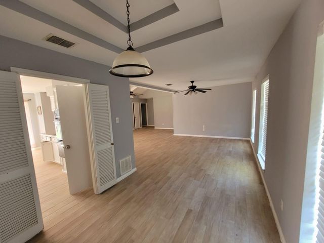 431 N Forest Boulevard, Houston, TX 77090