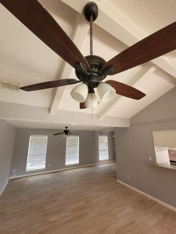 431 N Forest Boulevard, Houston, TX 77090