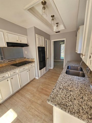 431 N Forest Boulevard, Houston, TX 77090