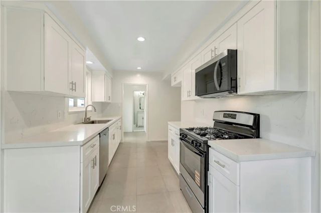 633 S Hacienda Street, Anaheim, CA 92804