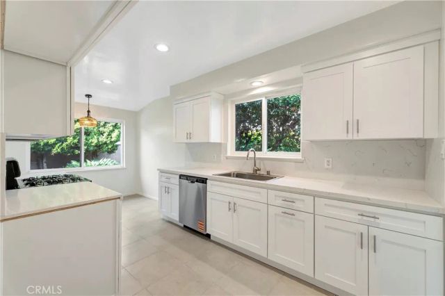 633 S Hacienda Street, Anaheim, CA 92804