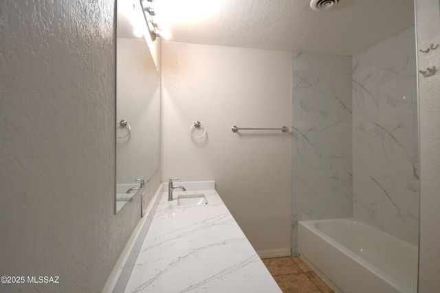 4121 E Moreland Street, Phoenix, AZ 85008