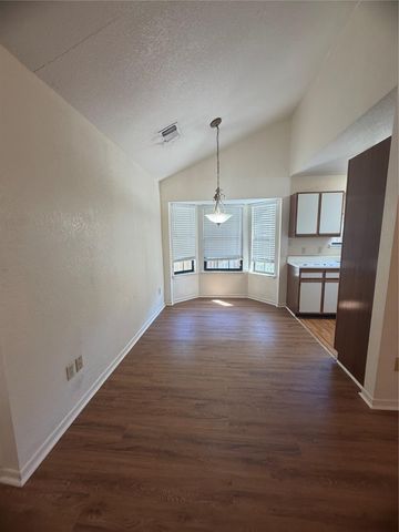 728 W San Antonio ST 730 A, Lockhart, TX 78644