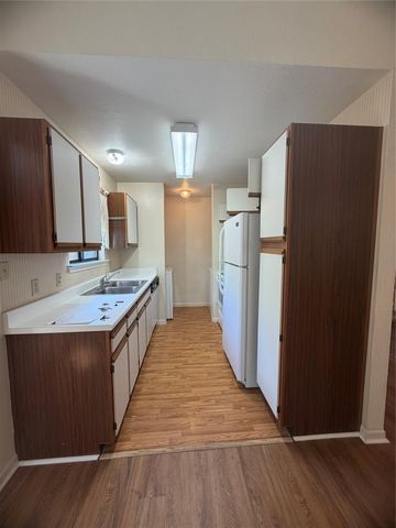 728 W San Antonio ST 730 A, Lockhart, TX 78644