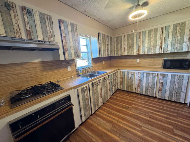 2605 S CR 342, Henderson, TX 75654