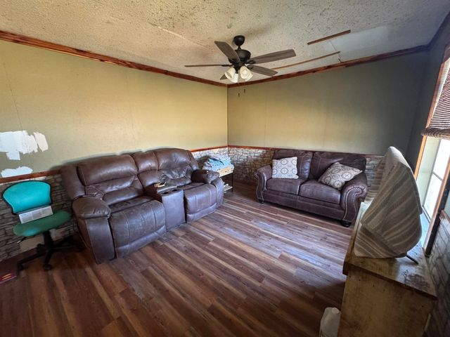 2605 S CR 342, Henderson, TX 75654