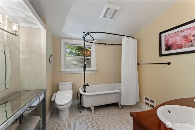 123 31st Avenue, Seattle, WA 98122
