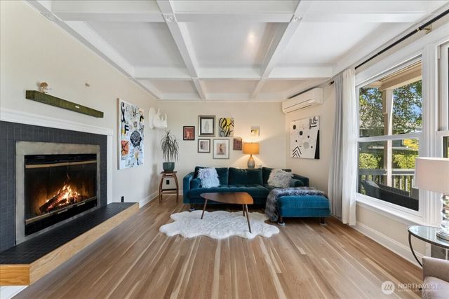 123 31st Avenue, Seattle, WA 98122