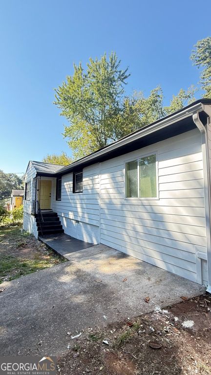 2165 SW Nelms Drive SW, Atlanta, GA 30315 — exterior
