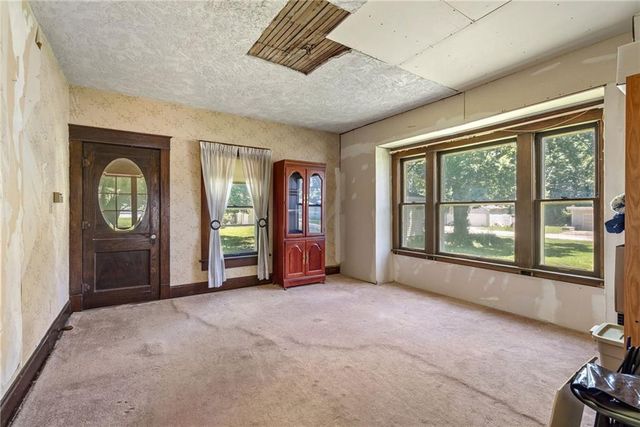 602 W Walnut Street, Grain Valley, MO 64029