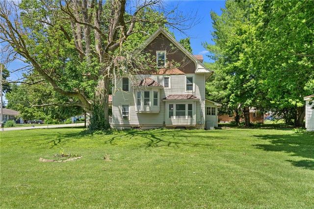 602 W Walnut Street, Grain Valley, MO 64029