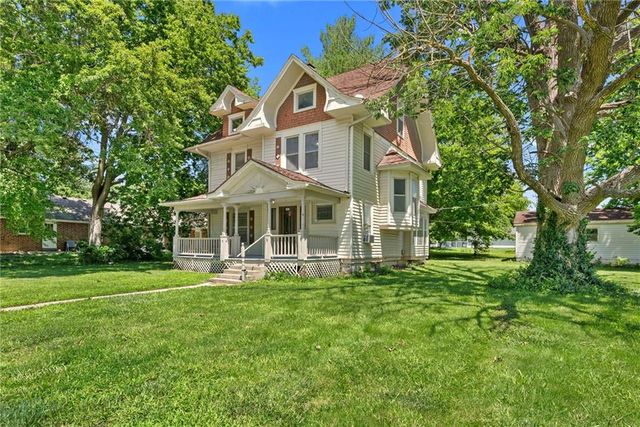 602 W Walnut Street, Grain Valley, MO 64029