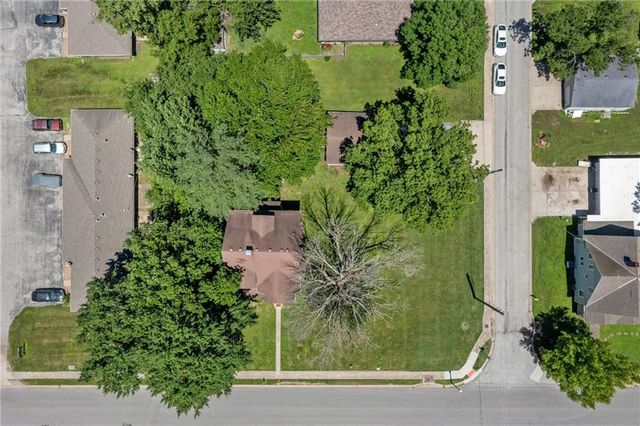 602 W Walnut Street, Grain Valley, MO 64029