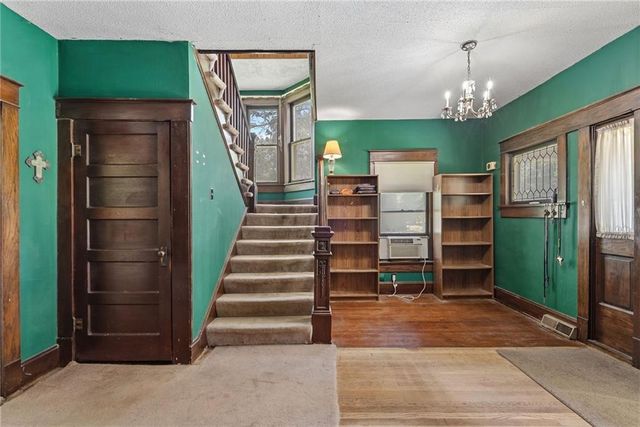 602 W Walnut Street, Grain Valley, MO 64029