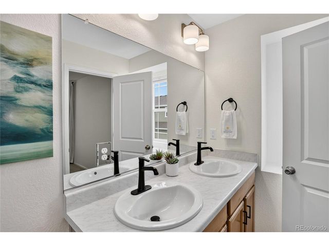 2391 Whistler Dr, Longmont, CO 80504