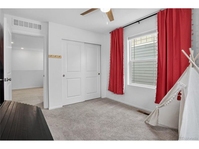 2391 Whistler Dr, Longmont, CO 80504