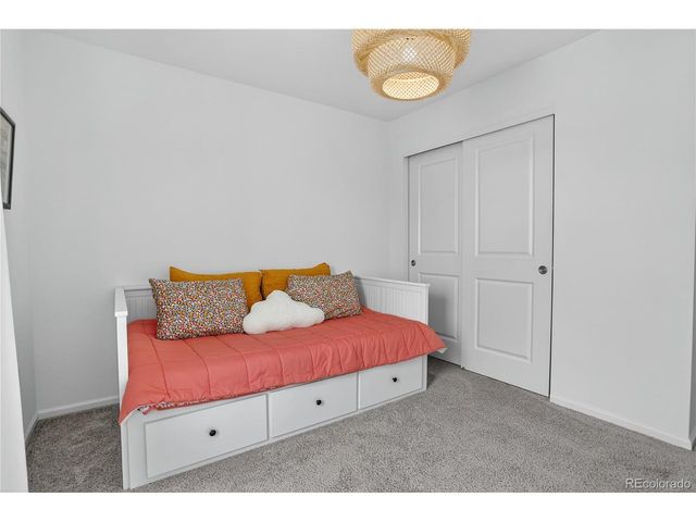 2391 Whistler Dr, Longmont, CO 80504