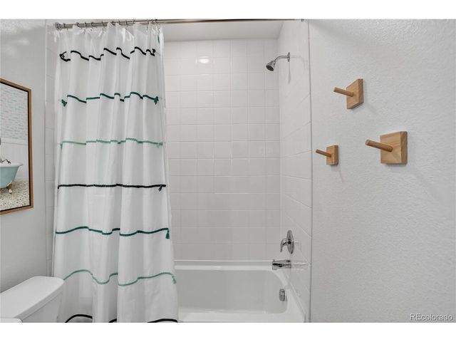 2391 Whistler Dr, Longmont, CO 80504