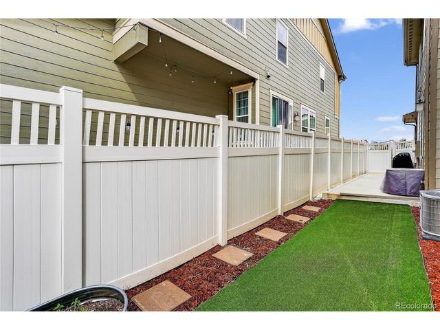 2391 Whistler Dr, Longmont, CO 80504