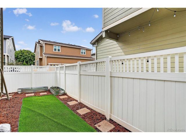 2391 Whistler Dr, Longmont, CO 80504