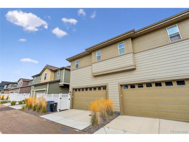 2391 Whistler Dr, Longmont, CO 80504