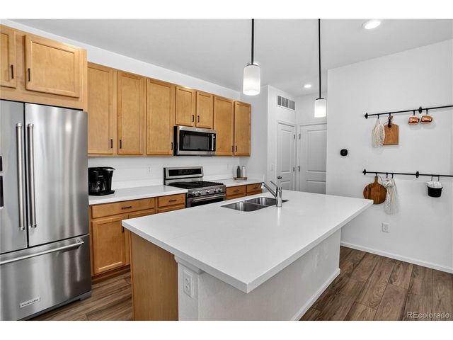 2391 Whistler Dr, Longmont, CO 80504