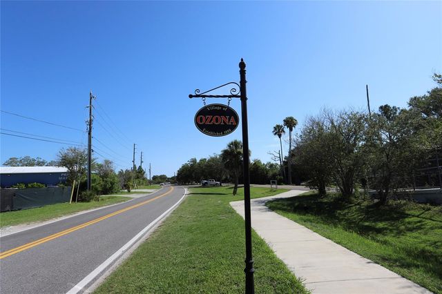 272 ORANGE STREET A-B, Palm Harbor, FL 34683