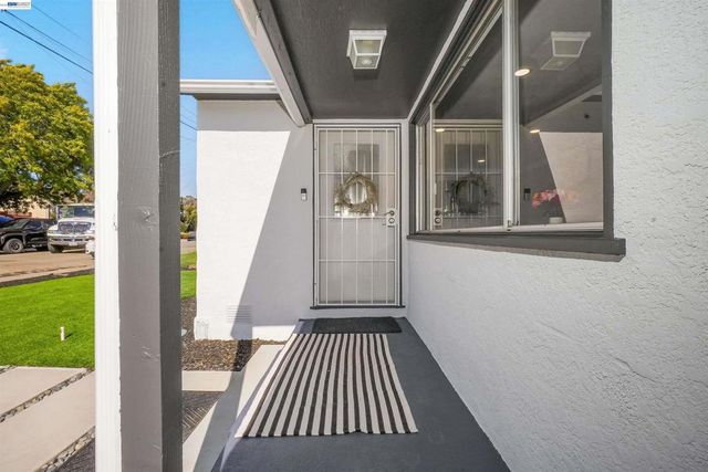 4315 Omega Ave, Castro Valley, CA 94546