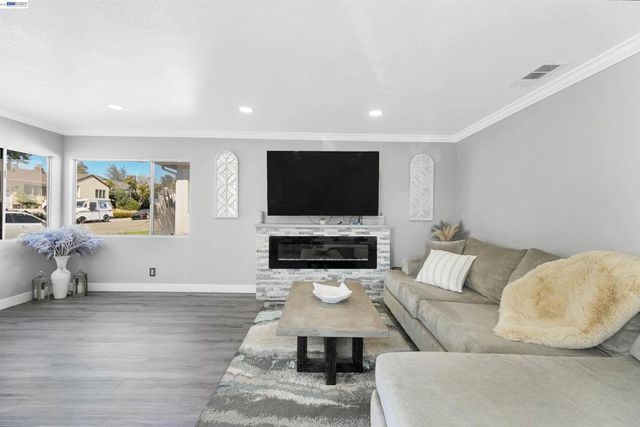 4315 Omega Ave, Castro Valley, CA 94546