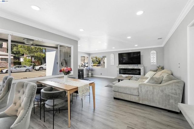 4315 Omega Ave, Castro Valley, CA 94546