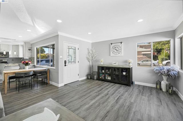 4315 Omega Ave, Castro Valley, CA 94546