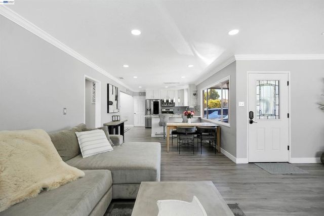 4315 Omega Ave, Castro Valley, CA 94546