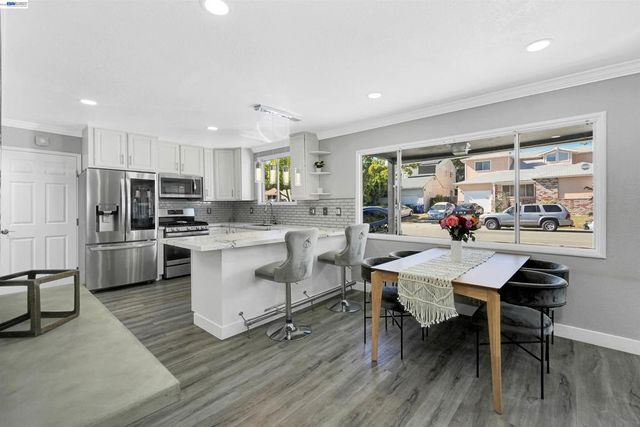 4315 Omega Ave, Castro Valley, CA 94546
