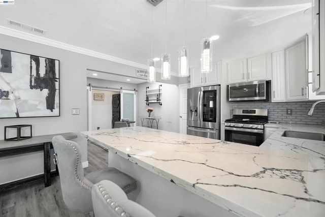 4315 Omega Ave, Castro Valley, CA 94546