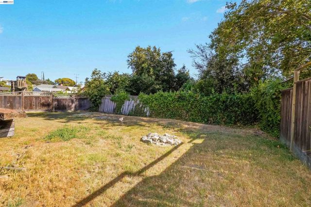 4315 Omega Ave, Castro Valley, CA 94546