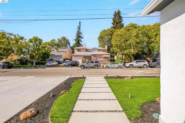 4315 Omega Ave, Castro Valley, CA 94546