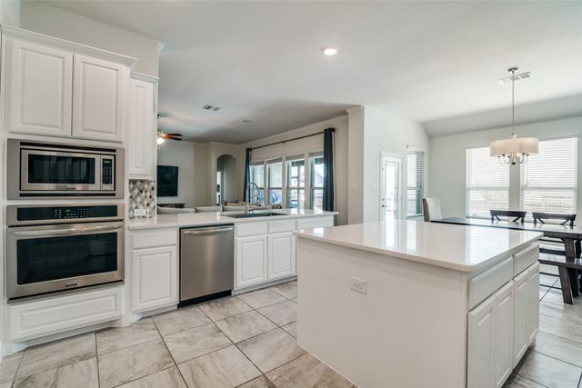 4214 Selborne Drive, Rockwall, TX 75032