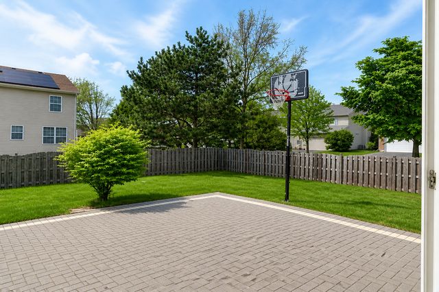 731 Sapphire Drive, Bolingbrook, IL 60490