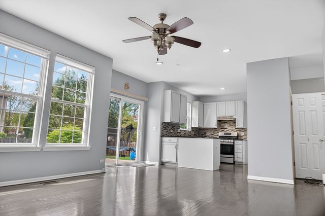 731 Sapphire Drive, Bolingbrook, IL 60490