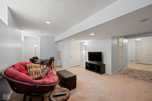 5780 Broadway Street, Indianapolis, IN 46220