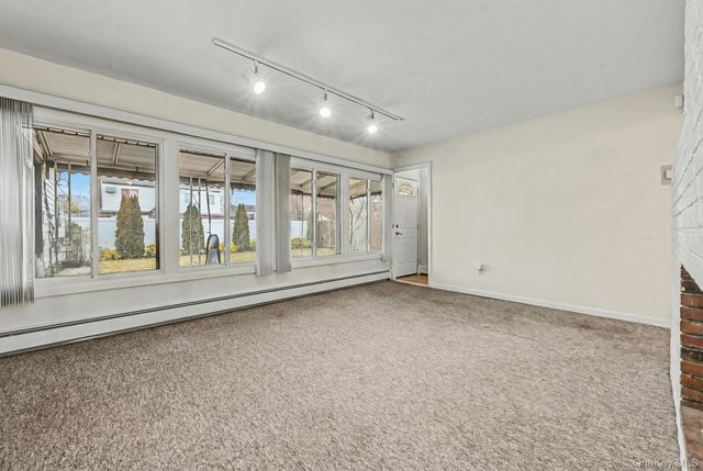 16 Starlight Lane, Levittown, NY 11756