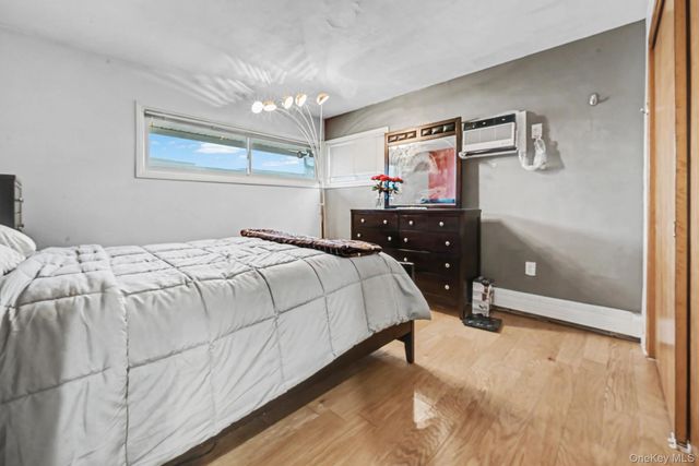 16 Starlight Lane, Levittown, NY 11756