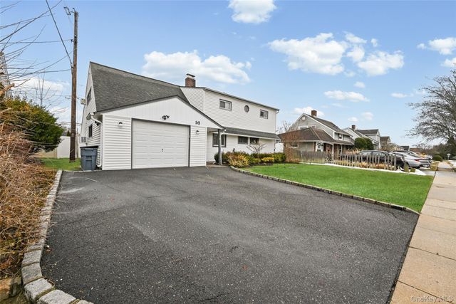 16 Starlight Lane, Levittown, NY 11756