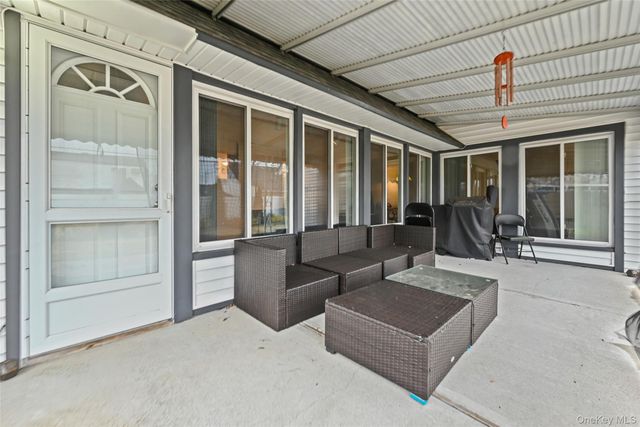 16 Starlight Lane, Levittown, NY 11756